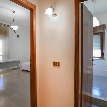 2 Bedroom Beautiful In Reggio Calabria